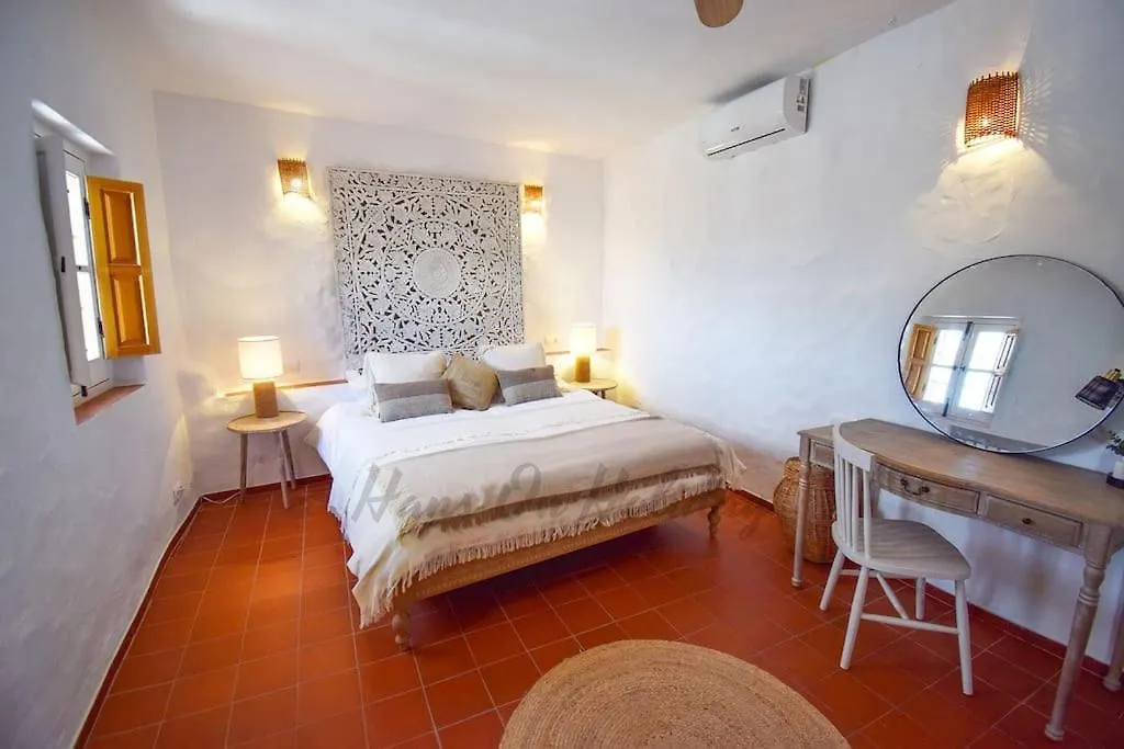 Calle Alta 37, Frigiliana Luxury 3 Bedroom Center Townhouse With Large Terrace And Sea Views Hansonholiday Rentals 0*,  España