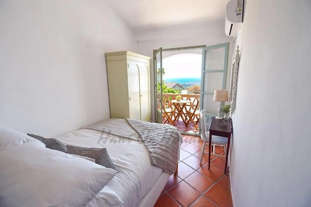 Сasa de vacaciones Calle Alta 37, Frigiliana Luxury 3 Bedroom Center Townhouse With Large Terrace And Sea Views Hansonholiday Rentals