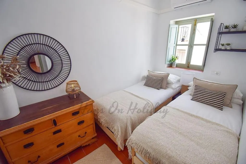 Calle Alta 37, Frigiliana Luxury 3 Bedroom Center Townhouse With Large Terrace And Sea Views Hansonholiday Rentals