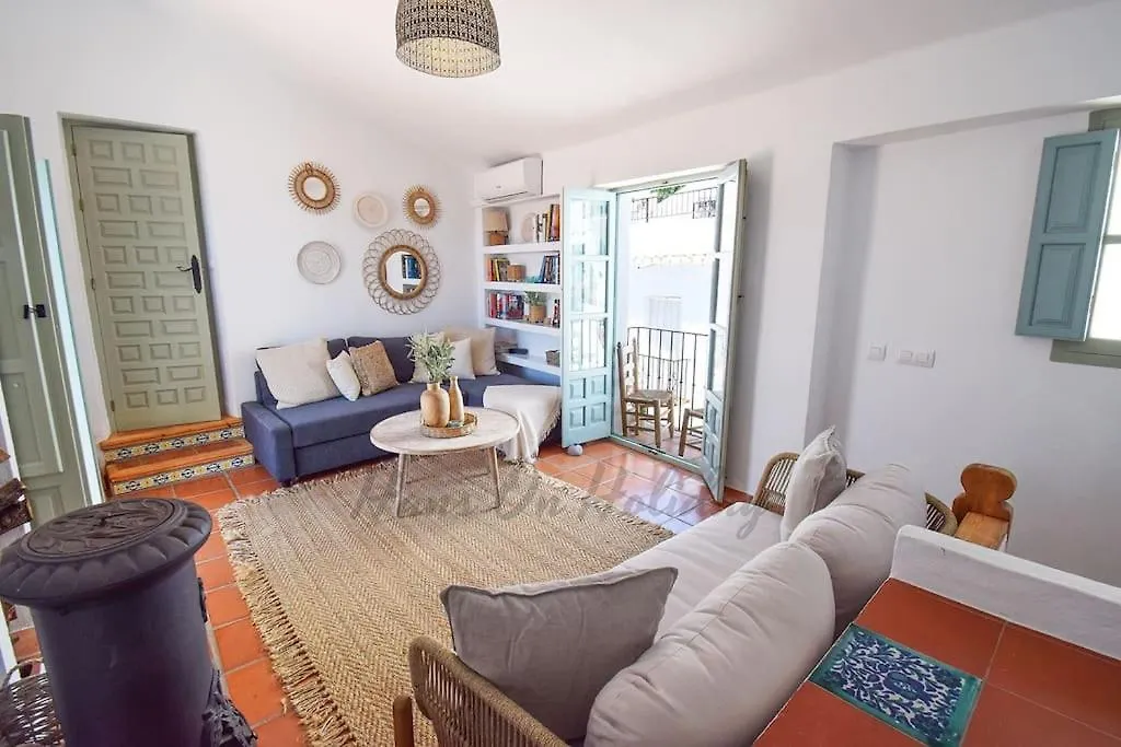Calle Alta 37, Frigiliana Luxury 3 Bedroom Center Townhouse With Large Terrace And Sea Views Hansonholiday Rentals 0*,